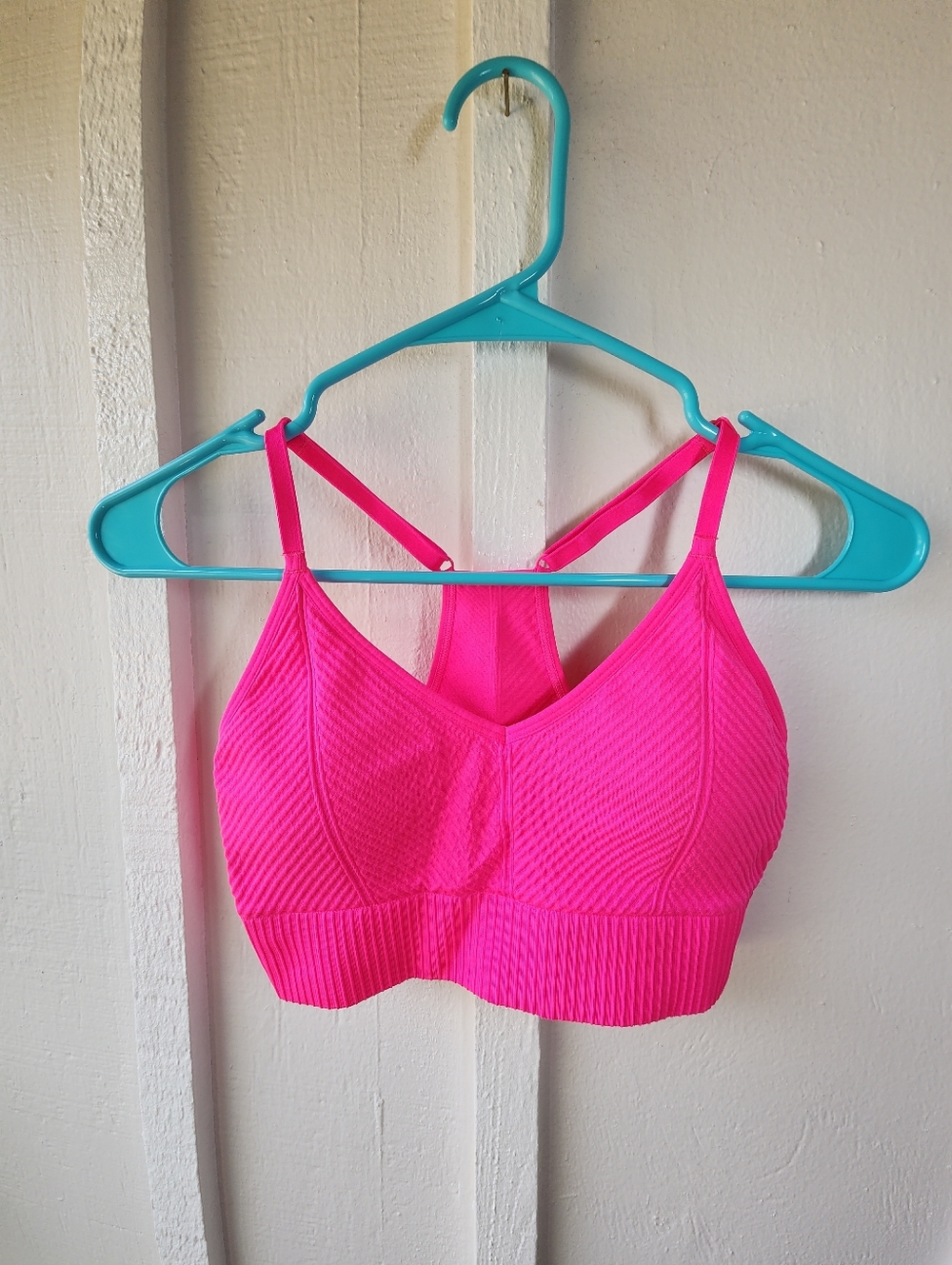 VS PINK Active Seamless Lightly Lined Ribbed Sports Bralette Hot Pink Size Small